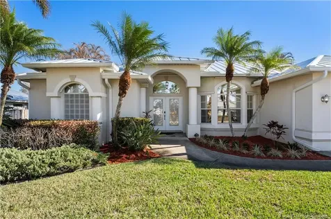 737 SW Dalton Circle Port St Lucie FL 34953
