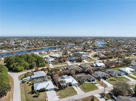 737 SW Dalton Circle Port St Lucie FL 34953