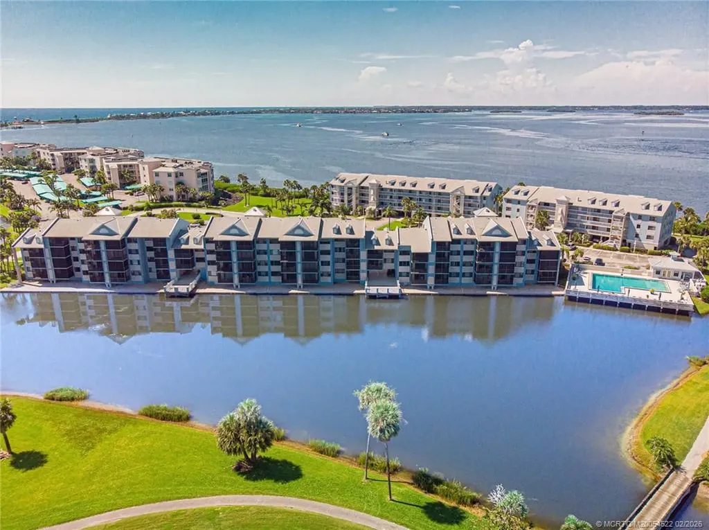 40 NE Plantation Road Stuart FL 34996