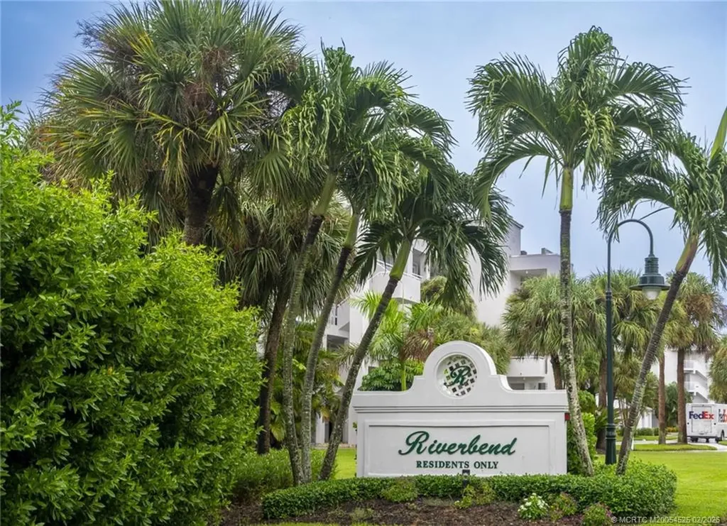 184 NE Edgewater Drive Stuart FL 34996