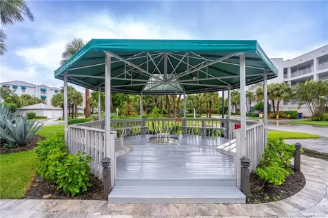 184 NE Edgewater Drive Stuart FL 34996