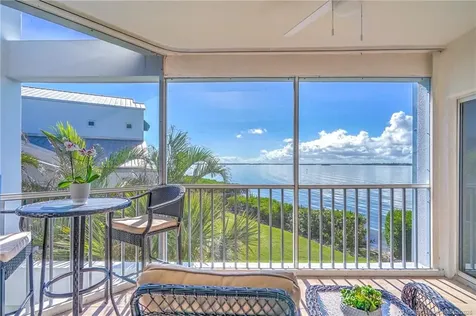 184 NE Edgewater Drive Stuart FL 34996