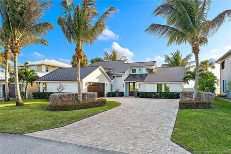4230 NE Joes Point Road Stuart FL 34996