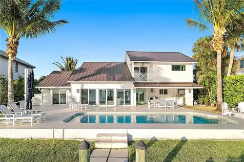 4230 NE Joes Point Road Stuart FL 34996