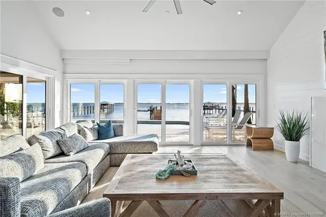 4230 NE Joes Point Road Stuart FL 34996