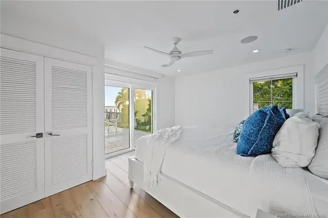 4230 NE Joes Point Road Stuart FL 34996