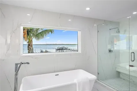 4230 NE Joes Point Road Stuart FL 34996