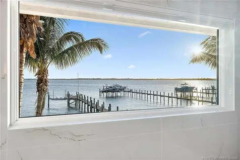 4230 NE Joes Point Road Stuart FL 34996