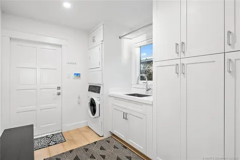 4230 NE Joes Point Road Stuart FL 34996