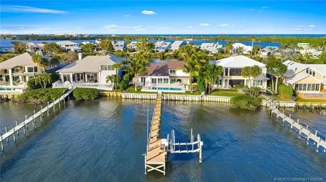 4230 NE Joes Point Road Stuart FL 34996
