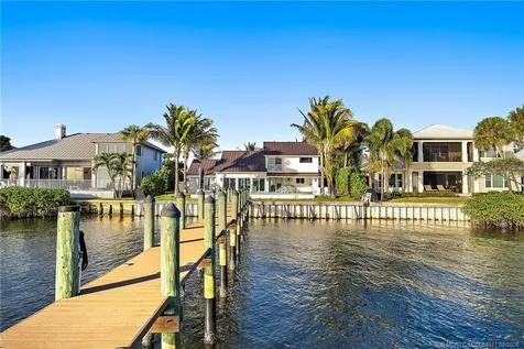 4230 NE Joes Point Road Stuart FL 34996