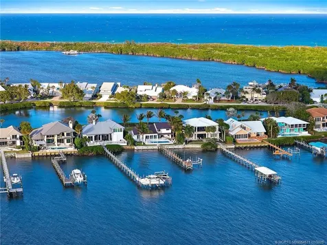 4230 NE Joes Point Road Stuart FL 34996