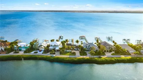 4230 NE Joes Point Road Stuart FL 34996