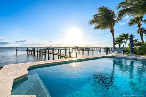 4230 NE Joes Point Road Stuart FL 34996
