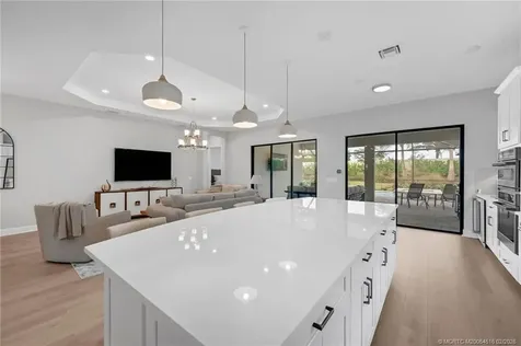 15111 Pescara Street Naples FL 34114