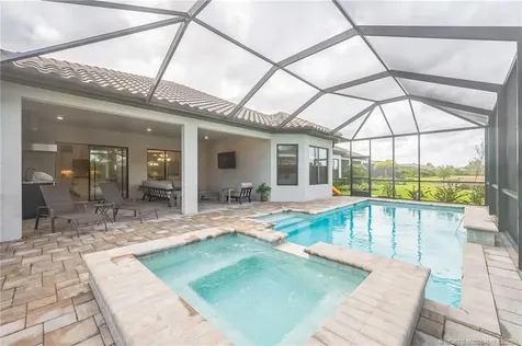 15111 Pescara Street Naples FL 34114