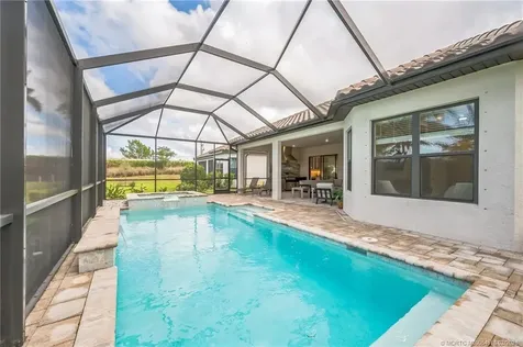 15111 Pescara Street Naples FL 34114
