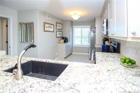 4680 NE Sandpebble Trace Stuart FL 34996