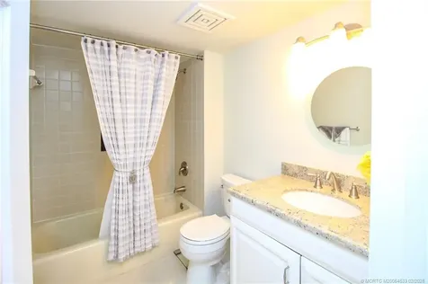 4680 NE Sandpebble Trace Stuart FL 34996