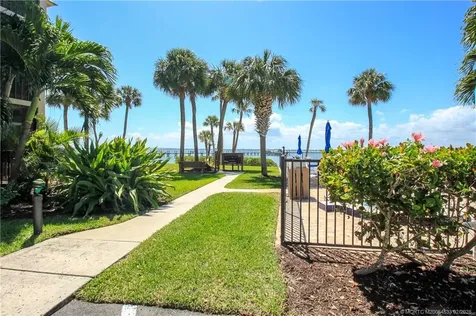 4680 NE Sandpebble Trace Stuart FL 34996