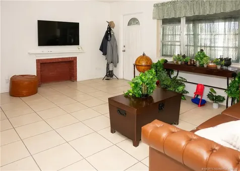 2314 SE Washington Street Stuart FL 34997