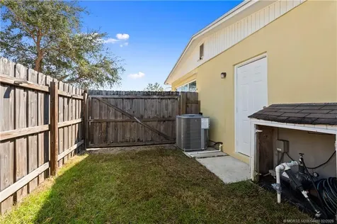 924 SE Dolphin Drive Stuart FL 34996