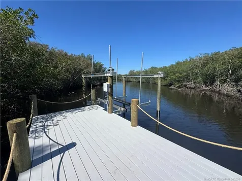 279 SE Via Bisento Port St Lucie FL 34952