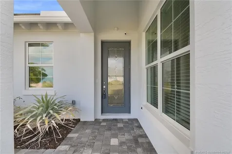 279 SE Via Bisento Port St Lucie FL 34952