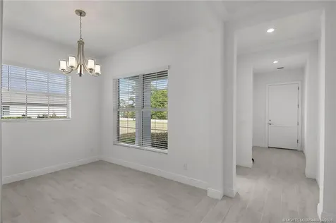 279 SE Via Bisento Port St Lucie FL 34952