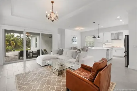 279 SE Via Bisento Port St Lucie FL 34952