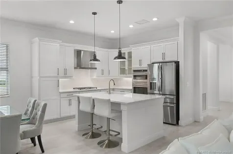 279 SE Via Bisento Port St Lucie FL 34952