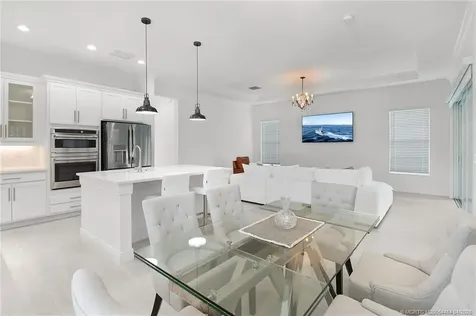 279 SE Via Bisento Port St Lucie FL 34952