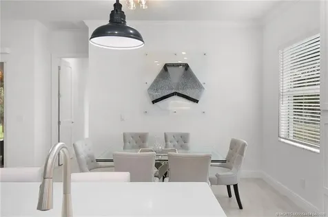 279 SE Via Bisento Port St Lucie FL 34952