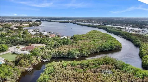 279 SE Via Bisento Port St Lucie FL 34952