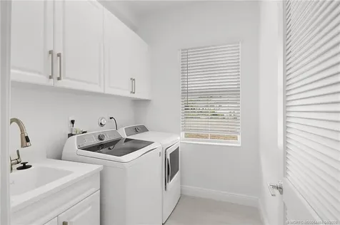 279 SE Via Bisento Port St Lucie FL 34952