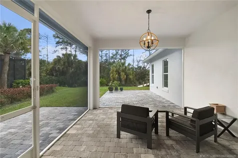 279 SE Via Bisento Port St Lucie FL 34952