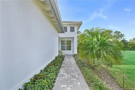 279 SE Via Bisento Port St Lucie FL 34952