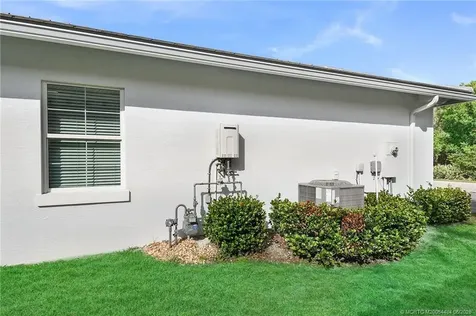 279 SE Via Bisento Port St Lucie FL 34952
