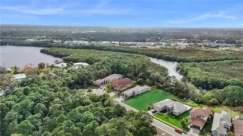 279 SE Via Bisento Port St Lucie FL 34952