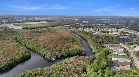 279 SE Via Bisento Port St Lucie FL 34952