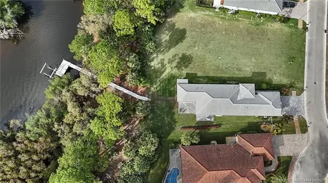 279 SE Via Bisento Port St Lucie FL 34952