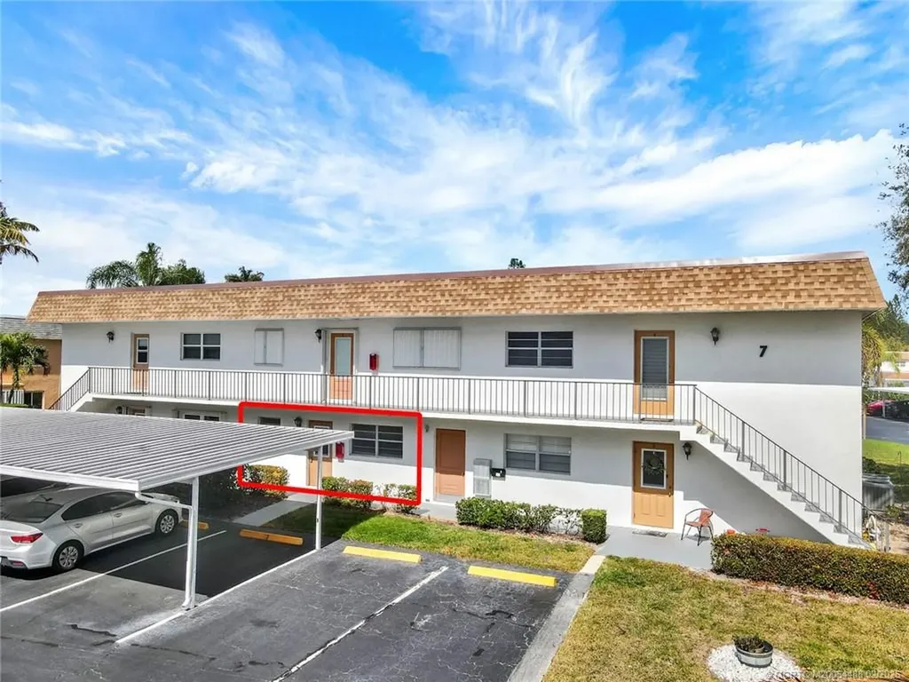 2950 SE Ocean Boulevard Stuart FL 34996