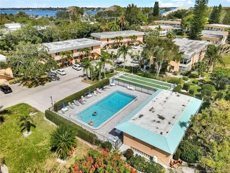 2950 SE Ocean Boulevard Stuart FL 34996