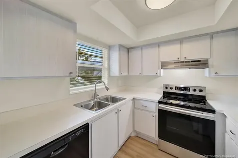 2950 SE Ocean Boulevard Stuart FL 34996
