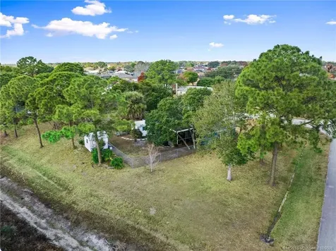 202 SW Voltair Terrace Port St Lucie FL 34984