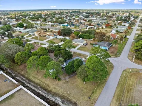 202 SW Voltair Terrace Port St Lucie FL 34984