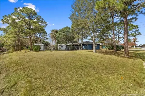 202 SW Voltair Terrace Port St Lucie FL 34984