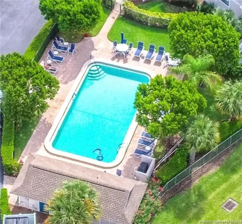 310 NE Golfview Circle Stuart FL 34996