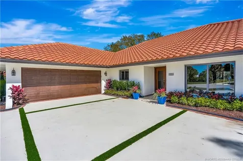 3984 SE Fairway E Stuart FL 34997
