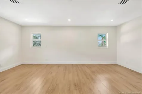 3984 SE Fairway E Stuart FL 34997